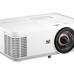 Best Short Throw Projector for Golf Simulator