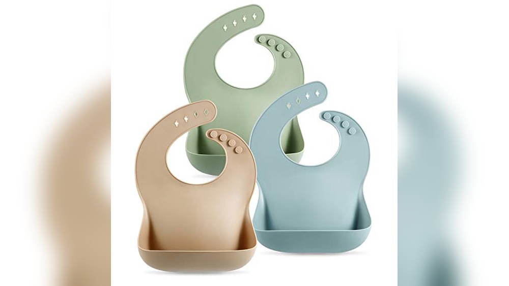 Best Bibs for Babies Eating Solids