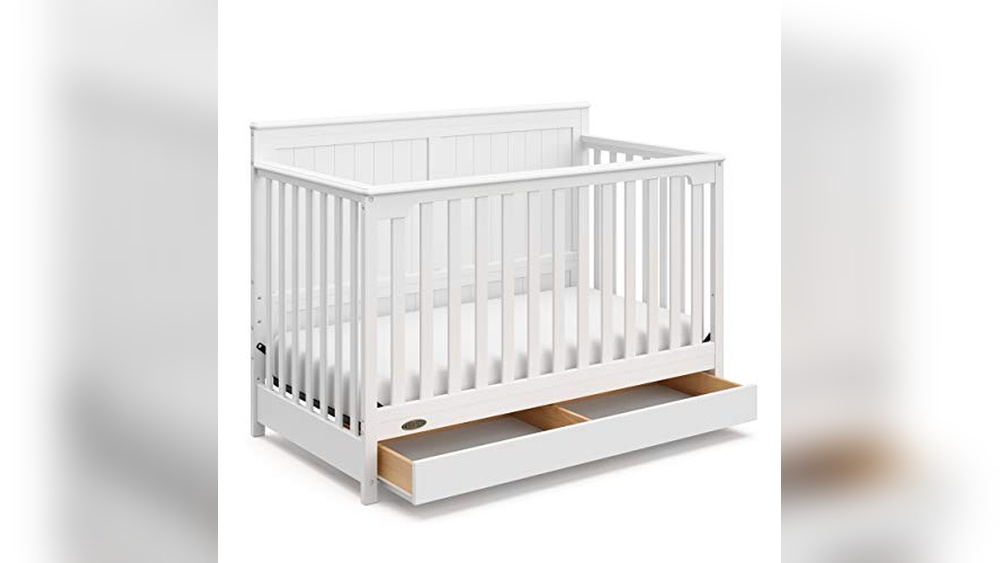 Best Crib for Short Moms
