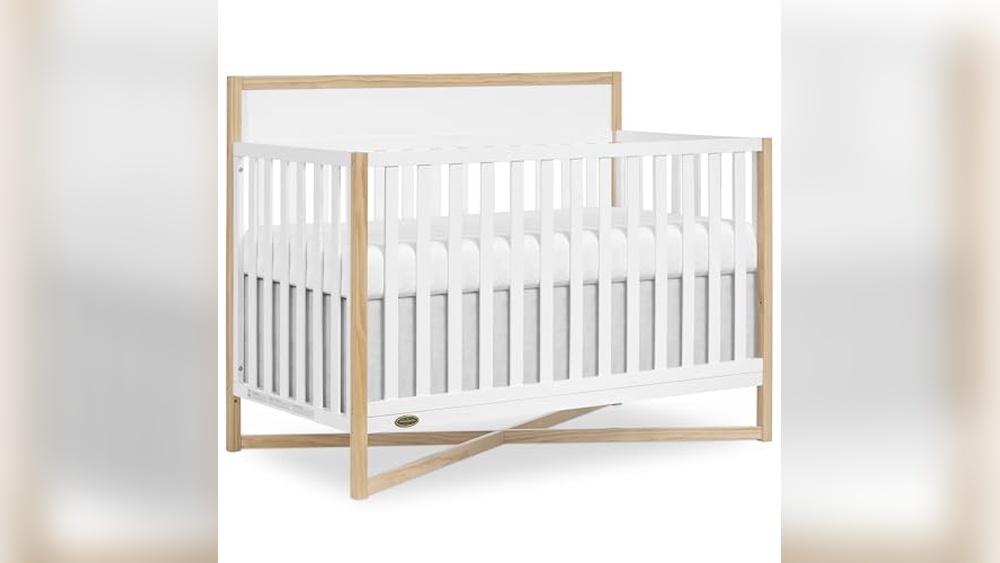 Best Cribs for Short Moms