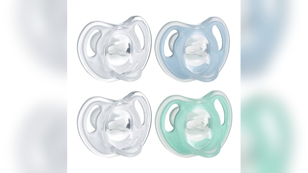 Best Pacifiers for Newborns That Stay in Mouth