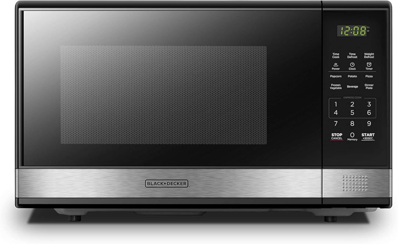 BLACK+DECKER EM031MB11 Digital Countertop Microwave, 1.1 Cu Ft, 1000W,