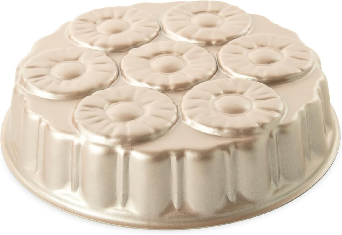 Nordic Ware Formed 8-Cup Pineapple Upside Down Cake Pan - Golden Hour 